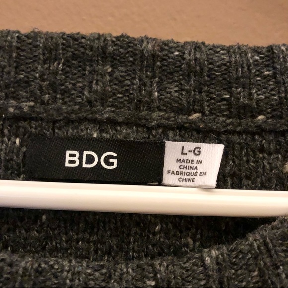 BDG Fall For cable Knit Speckled Crew Neck Sweater elbow patches Grey Large - Picture 4 of 7